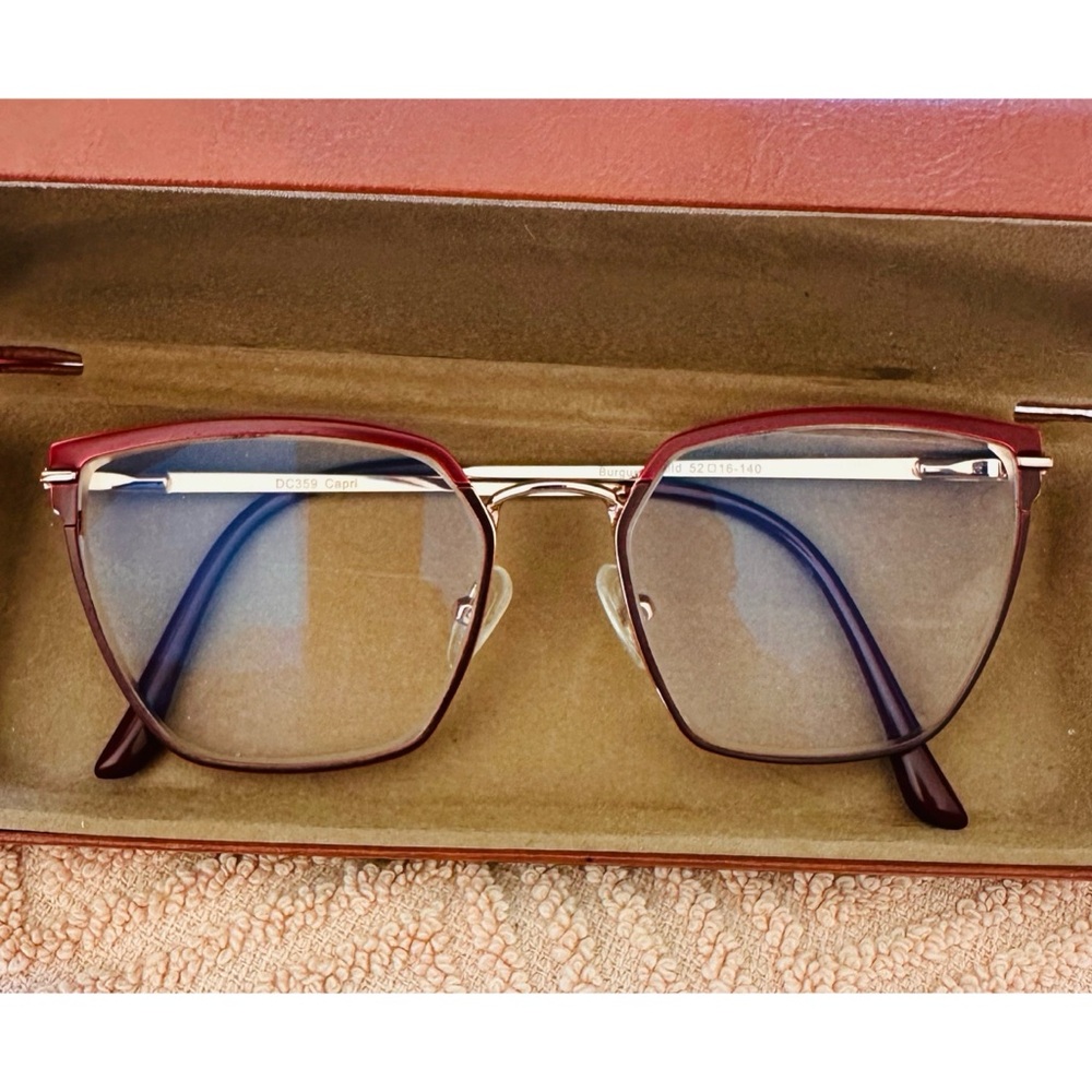 Elegant Cat Eye Full Rim Glasses Burgundy and Gold. - Picture 3 of 10